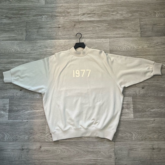 ESSENTIALS FEAR OF GOD Crew Neck - Picture 1 of 6